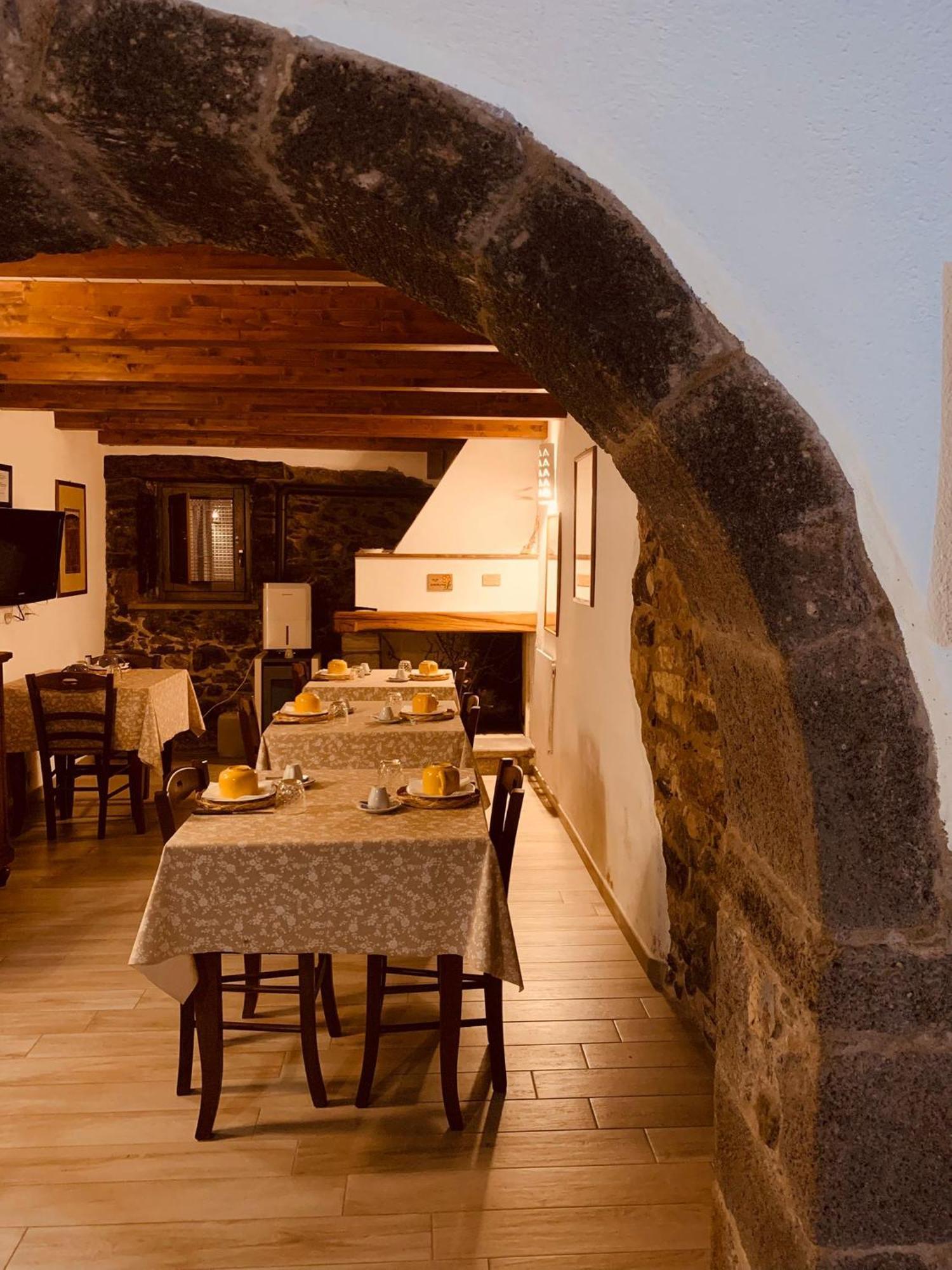 The Templars Guesthouse Santu Lussurgiu Dış mekan fotoğraf